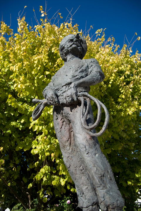 Alexander Cameron Statue - Accommodation Port Hedland 1