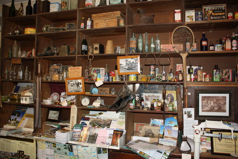 Tuena Panning For Gold - Accommodation Port Hedland 1