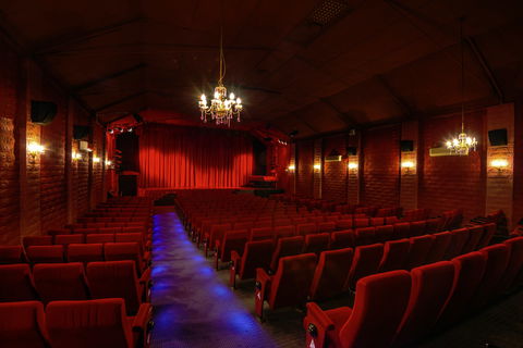 Avoca Beach Picture Theatre - Accommodation Port Hedland 1