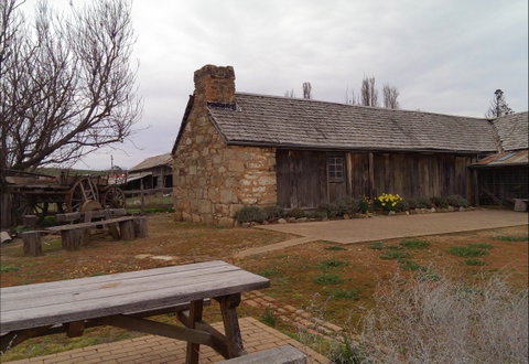 Early Settlers Hut - Accommodation Port Hedland 0