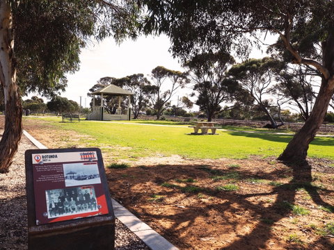 Tailem Bend Historic Rail Trail - Accommodation Port Hedland 0