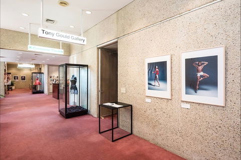 Tony Gould Gallery - Accommodation Port Hedland 0