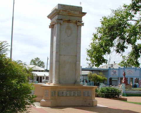 Charleville War Memorial - Accommodation Port Hedland 0