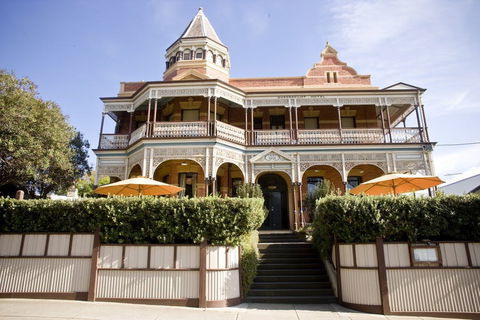 Queenscliff - Accommodation Port Hedland 0