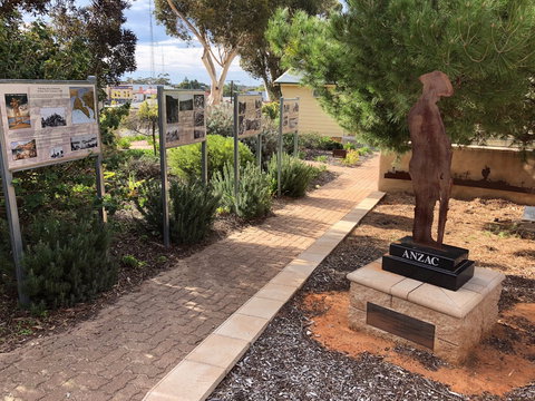 Moonta Area School Memorial Trail - Accommodation Port Hedland 0