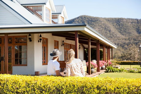 Audrey Wilkinson Vineyard: Picnic With Wine Masterclass Tasting - Accommodation Port Hedland 2
