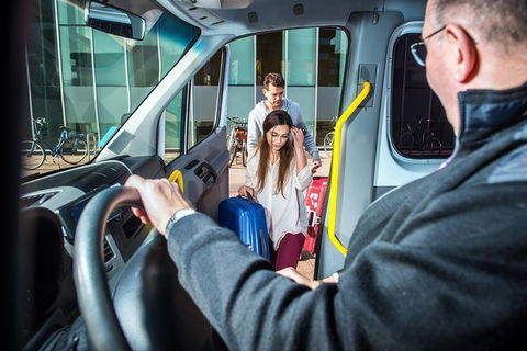Cairns Airport (CNS) Arrival Transfer (CNS Airport To Cairns Hotels Or Address) - Accommodation Port Hedland 4