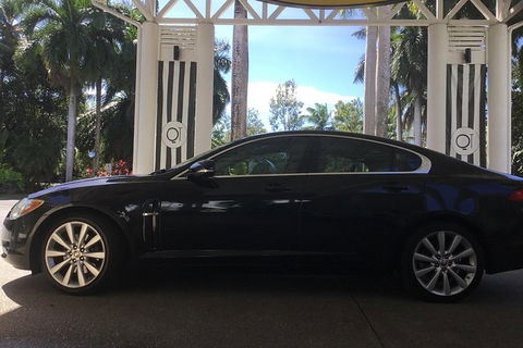 Jaguar Limousine Transfer Cairns Airport To Palm Cove - Accommodation Port Hedland 1