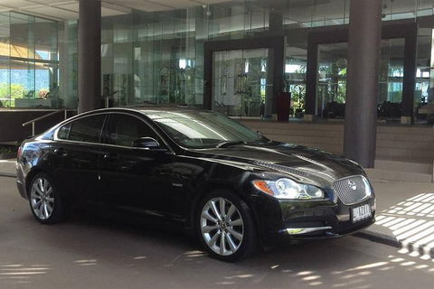 Jaguar Limousine Transfer Cairns Airport To Palm Cove - Accommodation Port Hedland 4