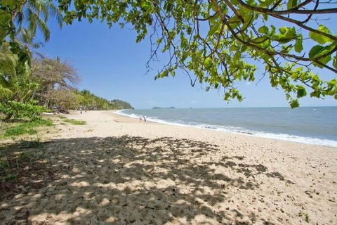 Airport Transfer - Palm Cove, Kewarra Beach & Trinity Beach To Cairns Airport - Accommodation Port Hedland 3