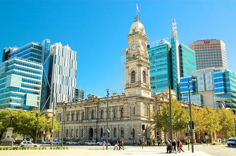 Adelaide Airport Transfers : Adelaide City To Airport ADL In Business Car - Accommodation Port Hedland 7