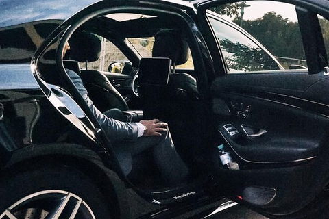 Departure Private Transfers: Adelaide To Adelaide Airport ADL In Business Car - Accommodation Port Hedland 4