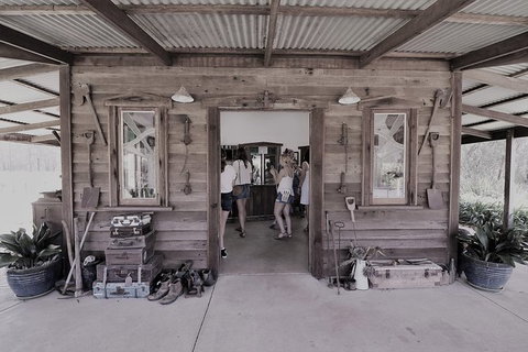 The Favourite 4 Experience - Accommodation Port Hedland 0