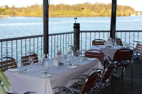 The River Deck On Noosa Marina - Accommodation Port Hedland 4
