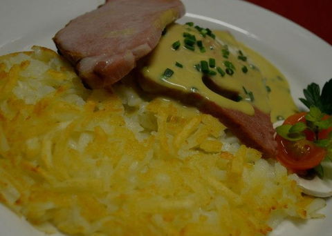 Des Alpes Swiss Restaurant - Accommodation Port Hedland 3