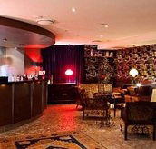 White Revolver - Accommodation Port Hedland