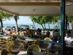 Apres Beach Bar & Grill - Palm Cove - Accommodation Port Hedland 2