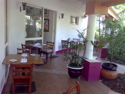 Clifton Capers Bar & Grill - Accommodation Port Hedland 2