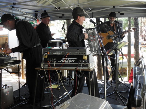 Festa Delle Salsicce (Festival Of The Sausage/ Griffith Salami Festival) - Accommodation Port Hedland 0