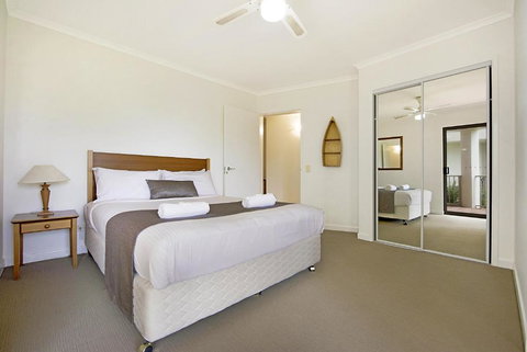 Whale Watch Ocean Beach Resort - Accommodation Port Hedland 2