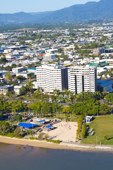 Rydges Esplanade Resort Cairns - Accommodation Port Hedland 3