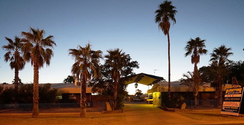 Bluestone Motor Inn - Accommodation Port Hedland 1