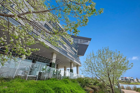 Mercure Melbourne Caroline Springs - Accommodation Port Hedland 1