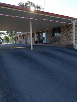 Lakeside Lodge Motel - Accommodation Port Hedland 1