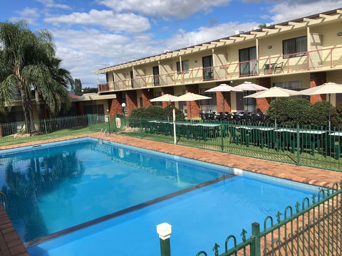 Redhill Tamworth Motor Inn & Conference Centre - Accommodation Port Hedland 4