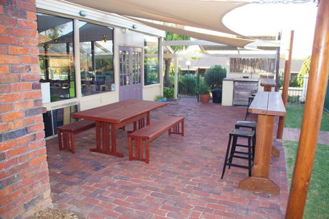 Redhill Tamworth Motor Inn & Conference Centre - Accommodation Port Hedland 3