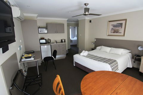 Aston Hill Motor Lodge - Accommodation Port Hedland 7
