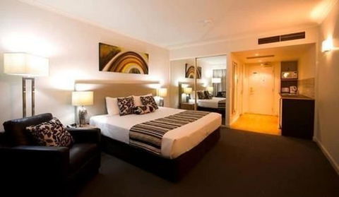 Central Cosmo Apartments - Accommodation Port Hedland 3