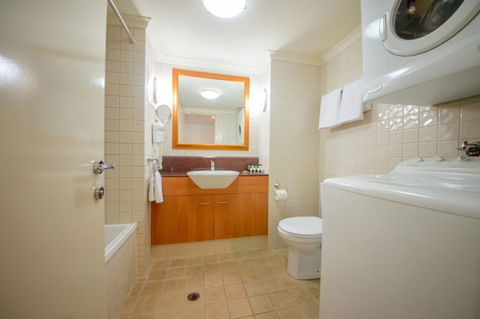 Central Cosmo Apartments - Accommodation Port Hedland 5