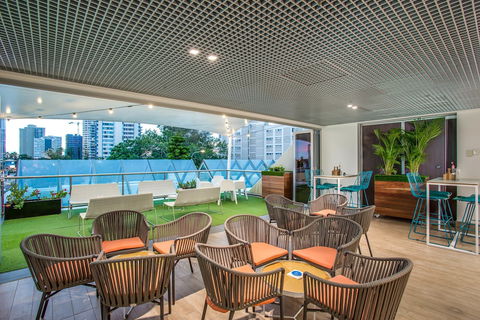 Mantra On View Hotel - Accommodation Port Hedland 1