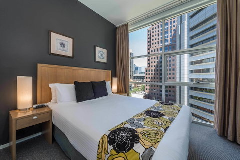 Mantra 100 Exhibition - Accommodation Port Hedland 5