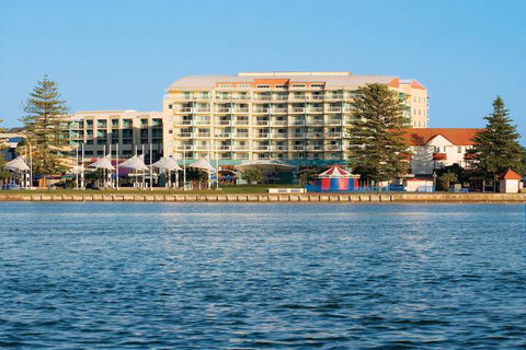 Oaks The Entrance Waterfront Suites - Accommodation Port Hedland 2