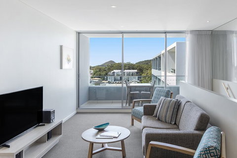 Oaks Nelson Bay Lure Suites - Accommodation Port Hedland 4
