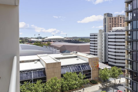Oaks Adelaide Embassy Suites - Accommodation Port Hedland 3