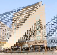 Oaks Adelaide Embassy Suites - Accommodation Port Hedland