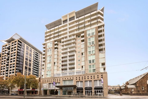 Oaks Adelaide Embassy Suites - Accommodation Port Hedland 0