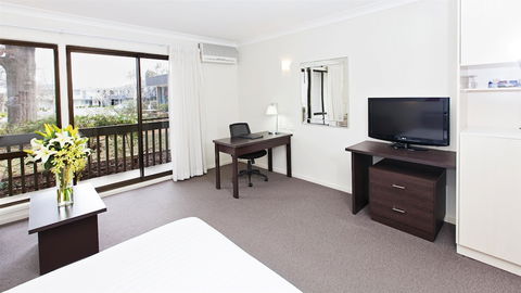Ibis Styles Canberra Tall Trees - Accommodation Port Hedland 4