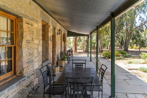 Reillys Wines Heritage Cottages - Accommodation Port Hedland 2