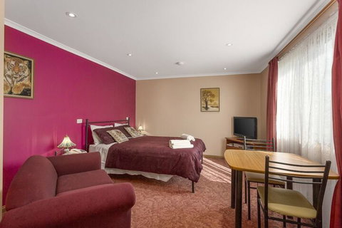 North East Rest Awhile Bed & Breakfast - Accommodation Port Hedland 7