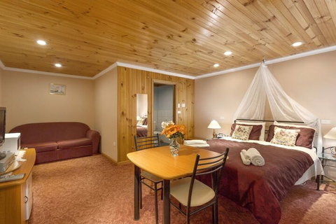 North East Rest Awhile Bed & Breakfast - Accommodation Port Hedland 4