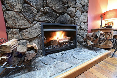 Fire Dreaming - Accommodation Port Hedland 0