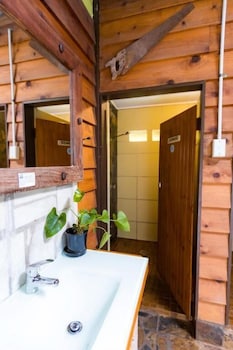On The Wallaby Eco Lodge - Hostel - Accommodation Port Hedland 4