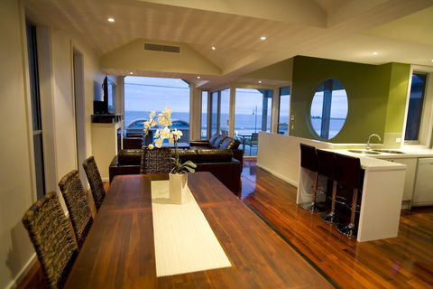 Aloha Beachfront - Accommodation Port Hedland 6