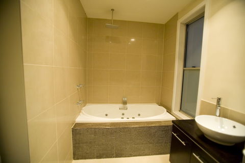 Aloha Beachfront - Accommodation Port Hedland 1