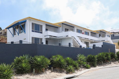 Scarborough Apartments - Accommodation Port Hedland 3