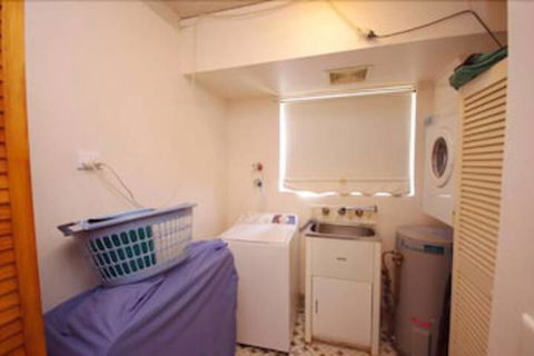 Avilla Court 2 - Accommodation Port Hedland 4